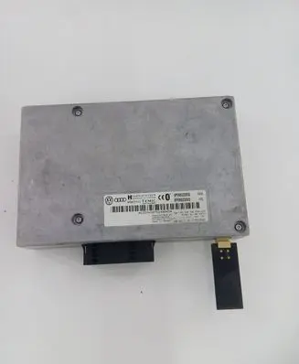Audi A4 S4 B7 8E 8H Bluetooth control unit module 8P0862335Q