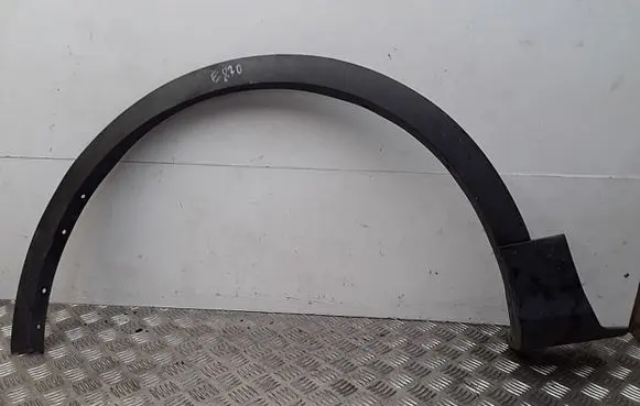 Front arch trim
