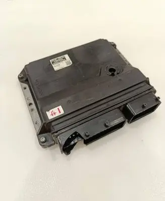 Lexus IS 220D-250-350 Engine control unit/module 8966153702 1758004731