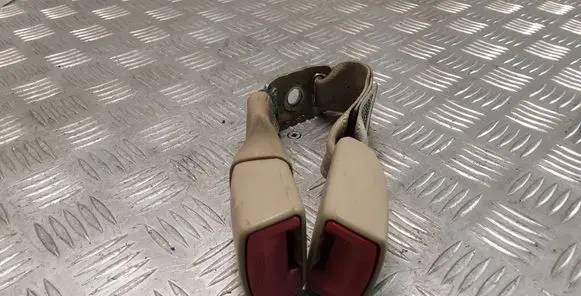 Toyota Prius (XW20) Middle seatbelt buckle (rear) B490