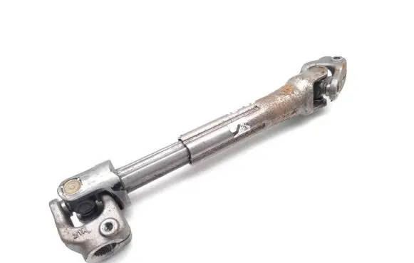 Volkswagen Polo VI Steering column universal joint 