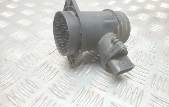 Volkswagen PASSAT B5.5 Mass air flow meter 0281002216