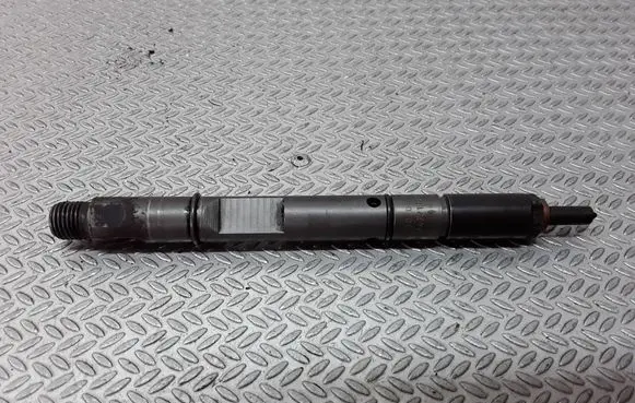 Audi A6 S6 C5 4B Fuel injector 0591302010 0432133805