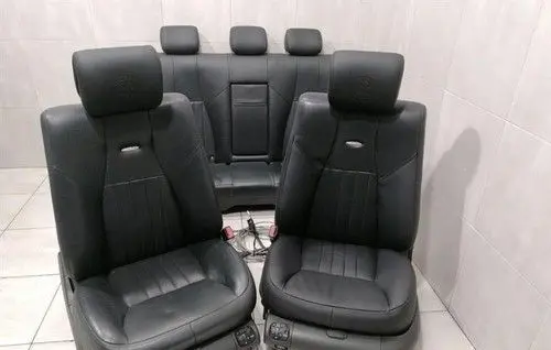 Mercedes-Benz S W220 Rear seat