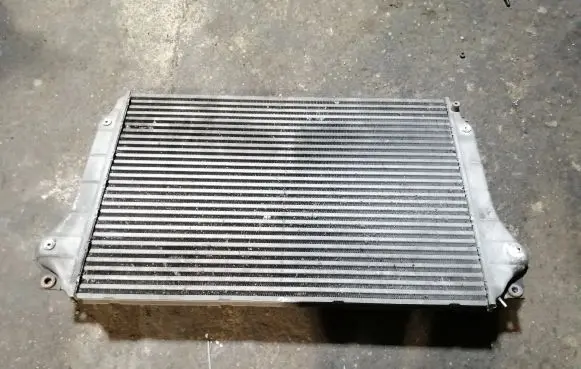 Toyota Avensis T250 Intercooler radiator 0R010 JD1271002220