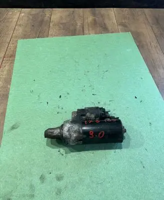 Mercedes-Benz R W251 Starter motor A0061514101 A0041514101