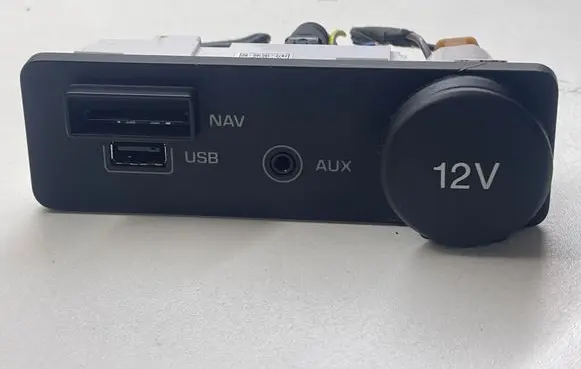 Land Rover Discovery Sport USB socket connector FK7219C166BD