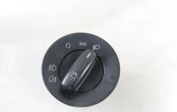 Skoda Octavia Mk2 (1Z) Light switch 1Z0941431C