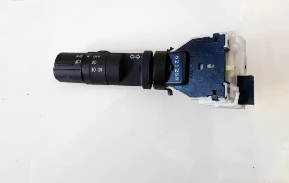 Nissan Qashqai Indicator stalk 14425 8212sn