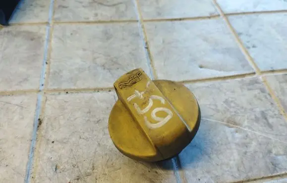 Opel Vectra C Oil filler cap 