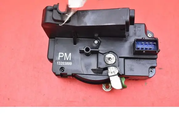 Opel Combo C Front door lock 13203899