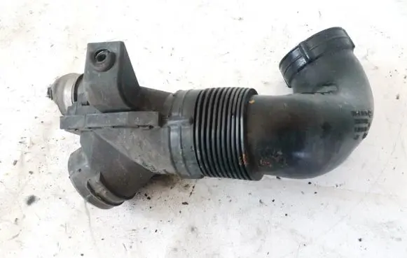 Audi A2 Air intake hose/pipe 8z0129617d