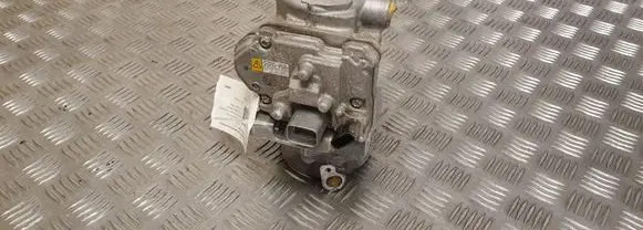 Toyota RAV 4 (XA40) Air conditioning (A/C) compressor (pump) 0422000533 ES27C