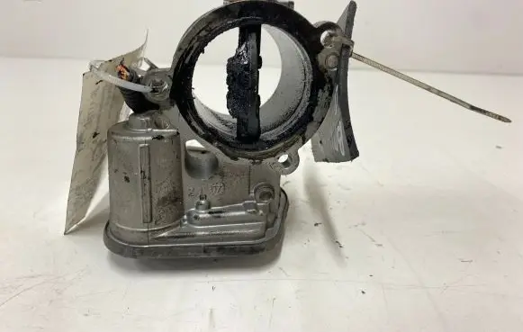 BMW 1 E81 E87 Throttle valve 780437301