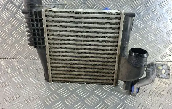 Peugeot 5008 II Intercooler radiator 9675627980
