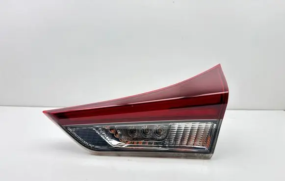 Toyota Auris E180 Tailgate rear/tail lights 8158102850