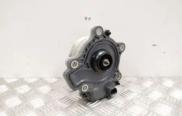 Lexus CT 200H Water pump