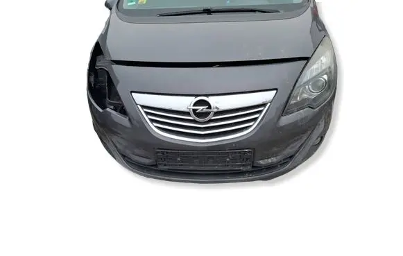 Opel Meriva B Front bumper 