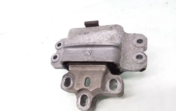 Skoda Octavia Mk2 (1Z) Gearbox mount 1K0199555T