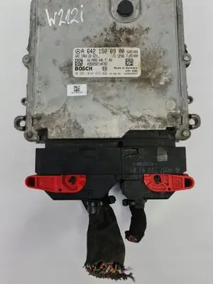 Mercedes-Benz E W212 Engine control unit/module A6421508900