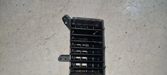 Chrysler Grand Voyager V Dash center air vent grill 05028821AA