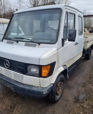 Mercedes-Benz 207 310 Front bumper