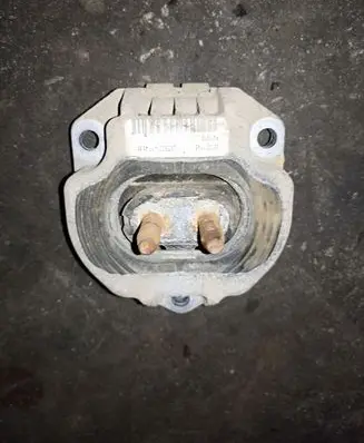 Jeep Grand Cherokee Gearbox mount 68103111AB