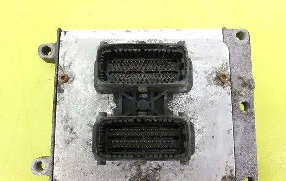 Opel Vectra C Engine control unit/module 12571664AU