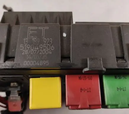 Opel Signum Fuse box set 519049506 532150018 09228740