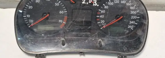 Volkswagen Golf IV Speedometer (instrument cluster)