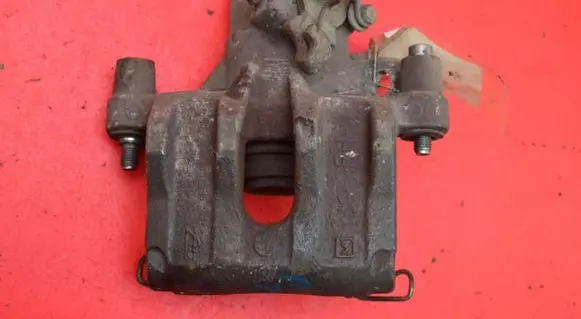 Mazda 3 I Rear brake caliper