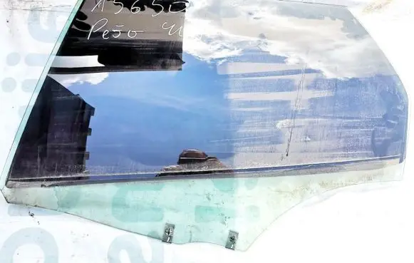 Peugeot 407 Rear door window glass