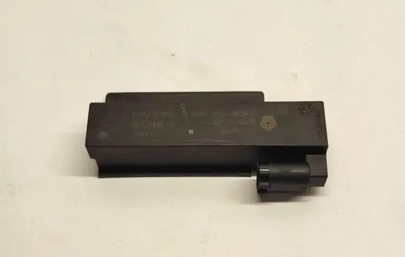 Dodge Challenger Keyless system antenna 68067753AA P68067753AA