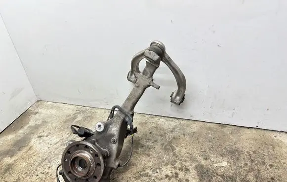 Front wheel hub spindle knuckle