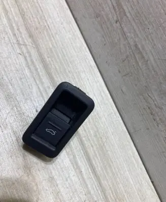 Audi Q3 F3 Tailgate opening switch 83A959831