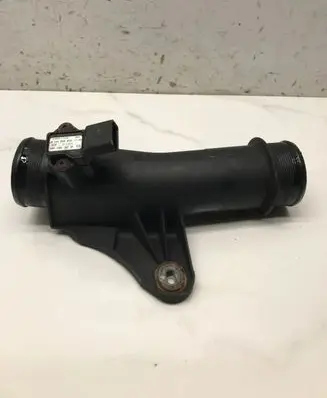 Audi A5 8T 8F Thermostat/thermostat housing 8K0145673E