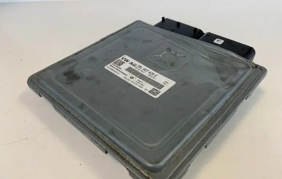 Audi Q5 SQ5 Engine control unit/module 06L907425E