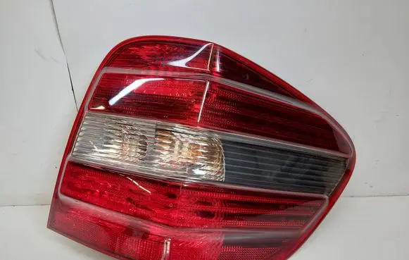 Mercedes-Benz ML W164 Rear/tail lights 404182R