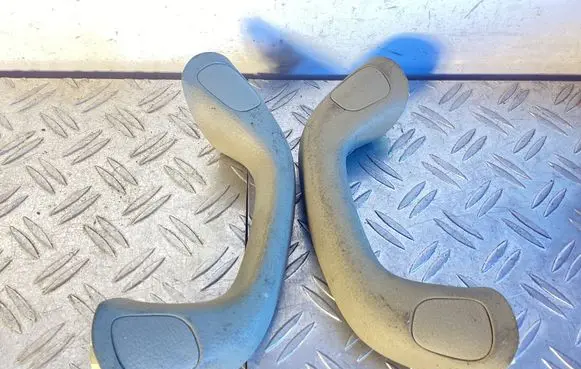 Front interior roof grab handle