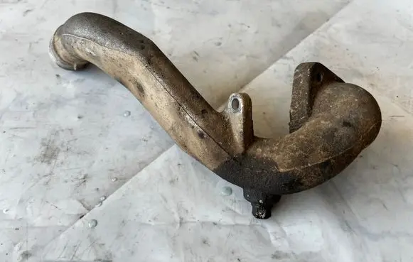 Nissan Patrol Y61 Engine coolant pipe/hose