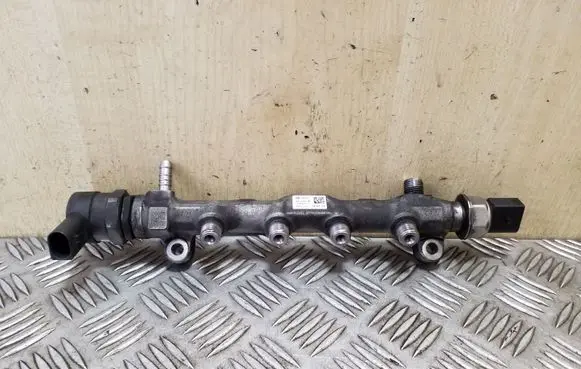 Skoda Octavia Mk3 (5E) Fuel main line pipe 04L089B 057130764AB 04L906054