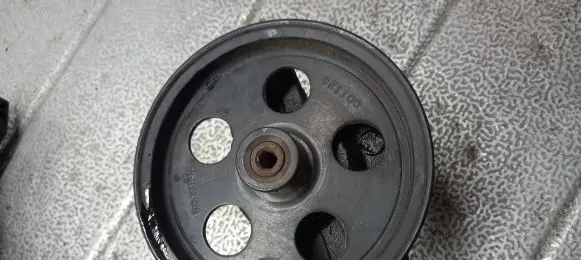Ford Mondeo Mk III Power steering pump