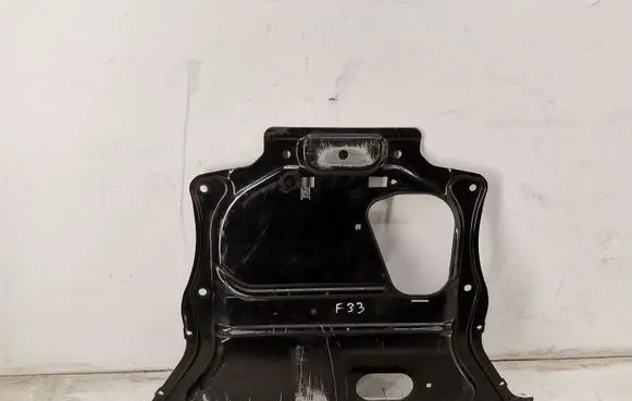 BMW 4 F32 F33 Engine splash shield/under tray 6860952