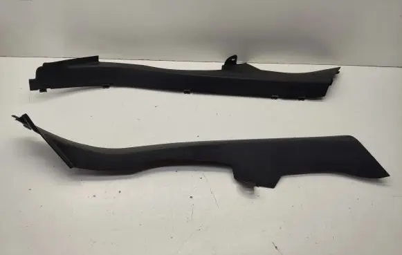 Mercedes-Benz C W204 Rear seat side bottom trim A2046903825 A2046903725