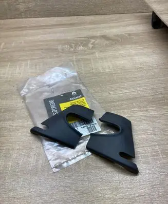 Renault Megane I Rear bumper corner part panel trim 7701468708 7700834259 7700834260