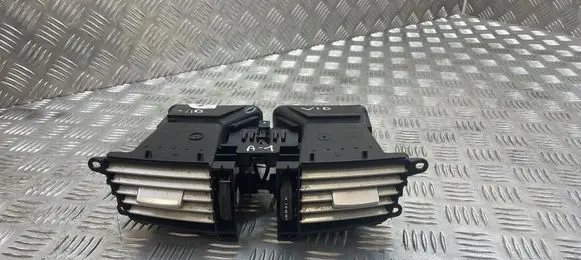 Mercedes-Benz E W212 Dash center air vent grill A2128302554