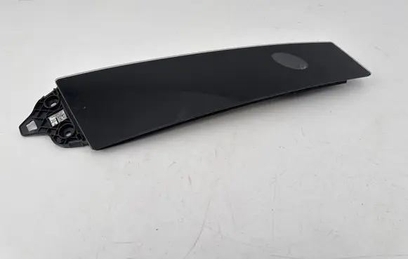 Tesla Model 3 (B) Pillar trim (exterior) 1089773E 201190125 110043700E