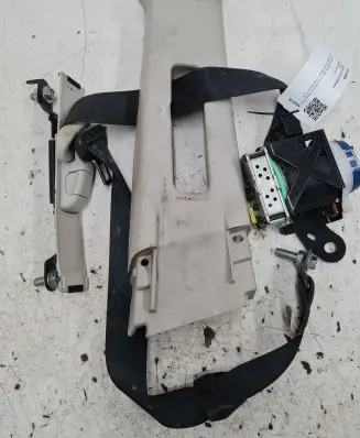 Mazda 6 Front seatbelt 1052233
