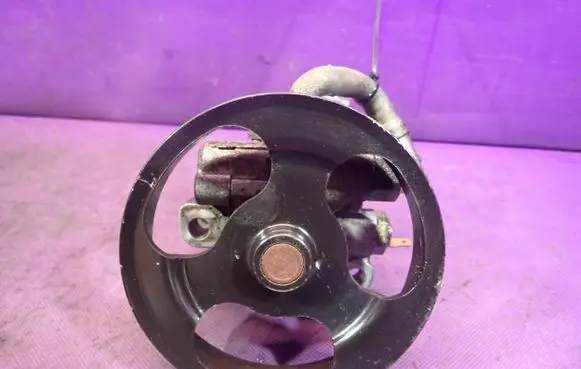Mazda 3 I Power steering pump