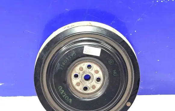 Volvo XC90 Crankshaft pulley 31401195 P31401195